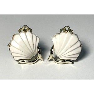 Vintage Coro White Fan Shell Gold Tone Clip On Earrings